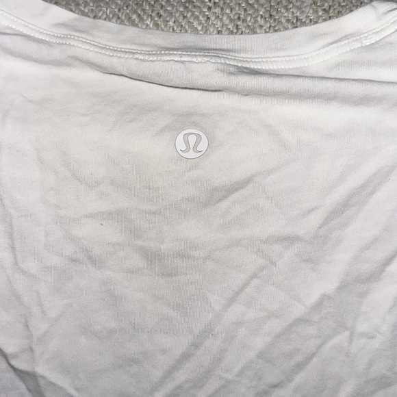 Lululemon. Size 6. Muscle tank. Great condition - Picture 1 of 4